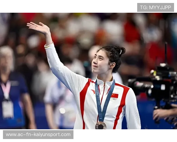 张雨霏：从巅峰到新高峰，追逐另一座山顶的故事，张雨霏80分钟内揽获两块金牌